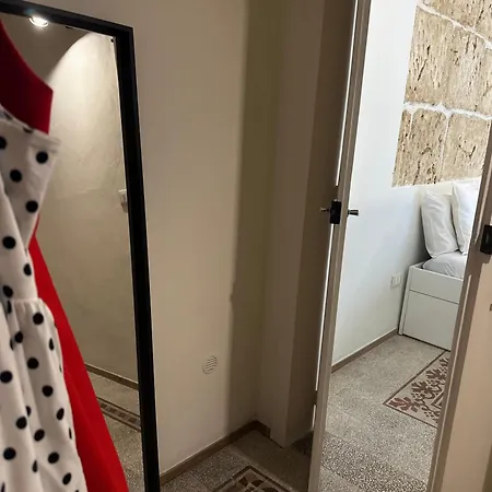 Апартаменты F