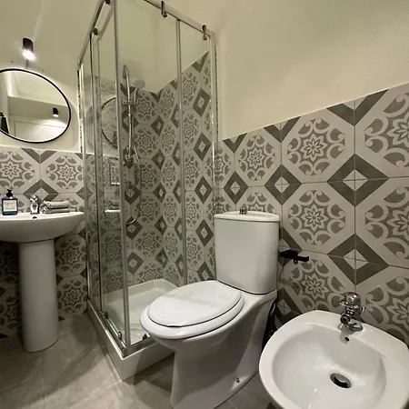 Апартаменты F