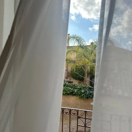 Апартаменты F *