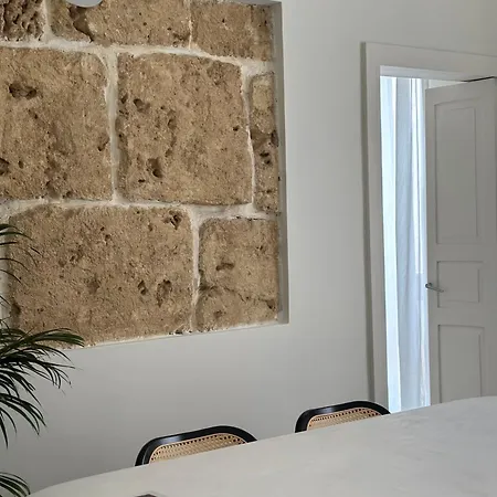 F Apartment Noto